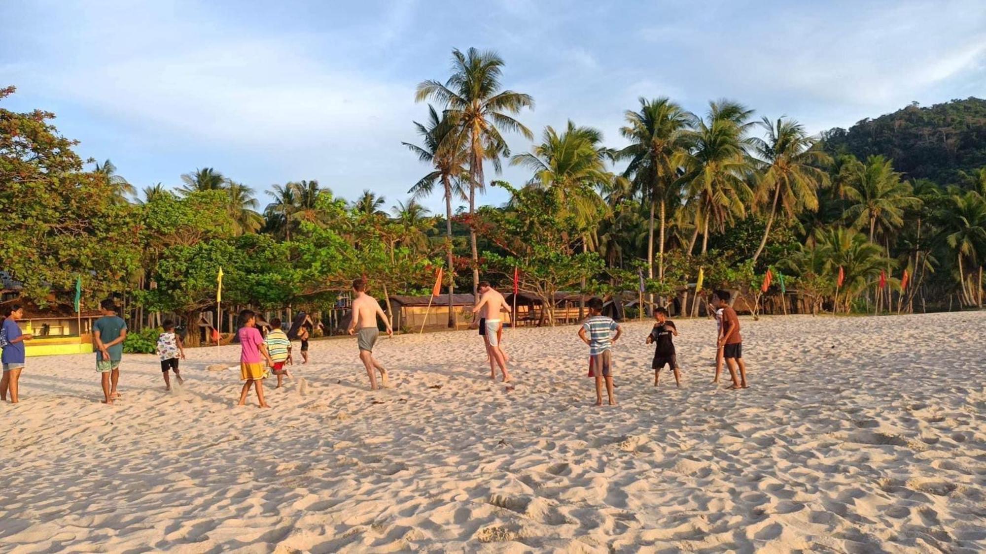 Baybayon Sunset Bed & Breakfast El Nido Bagian luar foto